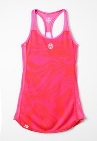 Fuksia urheilu-toppi, jossa on aaltoilu-kuvio, valmistettu kevyestä ja hengittävästä kankaasta. Ominaisuuksiin kuuluu pyöreä kaula-aukko ja urheilullinen selkäosa.