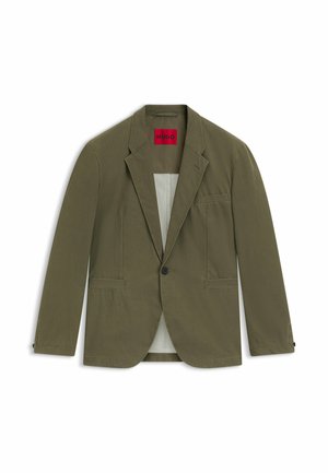 Olivgrüner Ein-Knopf-Blazer mit Revers mit Kerb, drei Außentaschen und einem roten Innenetikett mit der Aufschrift HUGO.