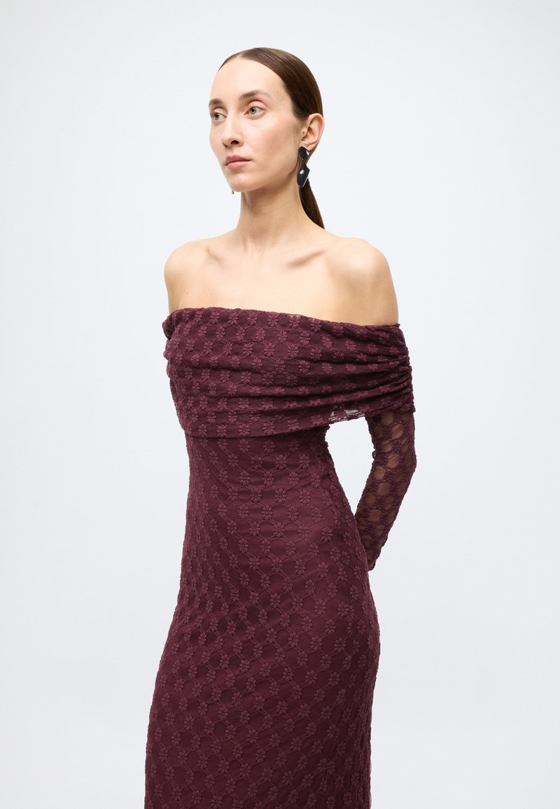 sachin and babi light blue dress Bardot Lea Drop-Waist Mesh Maxi Blush Long Sleeve Dress, Retail $189.00US