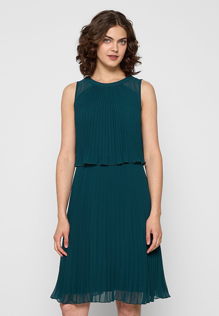 Apart Glamour Cocktailjurk groen Apart Glamour Cocktailjurk groen