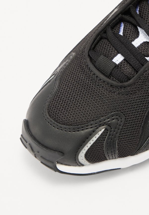 INHALE CORE JR UNISEX - Trainers2