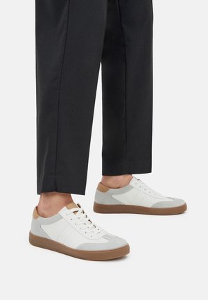 Tenisky - white/gray