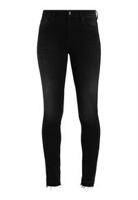 Jeans skinny negros de mezclilla con cintura media, que cuentan con cierre de botón, cinco bolsillos y dobladillos deshilachados.