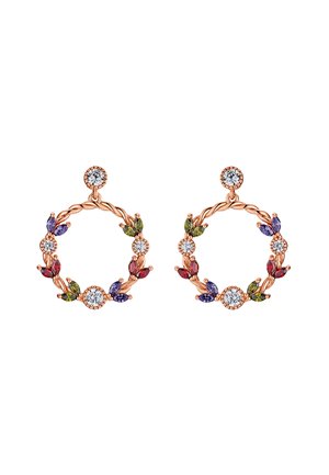 Orecchini a cerchio in oro rosa con gemme multicolori di taglio marquise e rotondo, con dettagli in filo attorcigliato e accenti scintillanti.