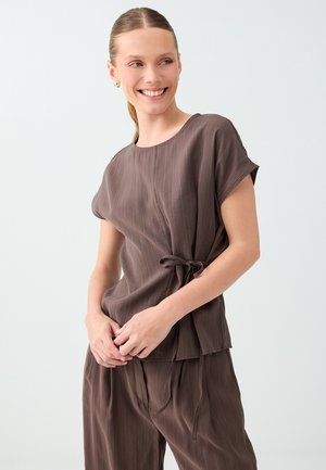 Jimmy Key, SIDE-TIE WOVEN BLOUSE - Camicetta - bitter brown
