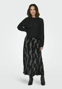 ONLY NORMAL GESCHNITTEN RUNDHALS - Trui - black