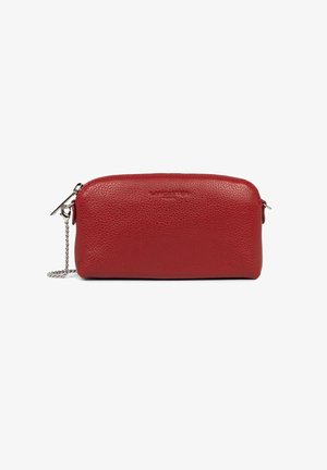 Borsa cosmetica in pelle rossa con finitura testurizzata, chiusura con zip e dettaglio in catena argentata. Forma rettangolare con bordi arrotondati.