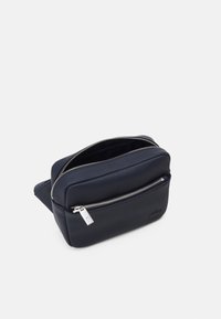 Lacoste CLASSIC UNISEX - Geantă crossbody - marine