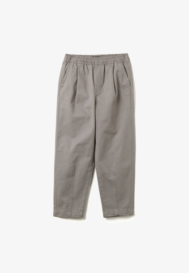 Grijze, elastische broeken met tailleband, zijzakken, taps toelopende pijpen en subtiele plooidetails. Gemaakt van zachte, duurzame stof.