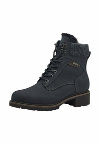 Botas de tobillo gris oscuro con un cuello texturizado, diseño con cordones, ojales de metal y una suela de goma gruesa con un dibujo resistente.