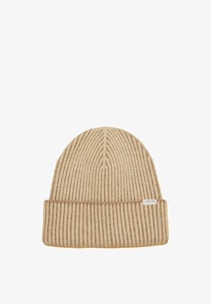 Berretto beige a coste in maglia con risvolto e piccola etichetta rettangolare del marchio "Joules" sul bordo del risvolto.
