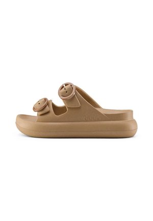 Brun slip-on sandal med to justerbare spænderem og tyk polstret sål, designet til afslappet brug.