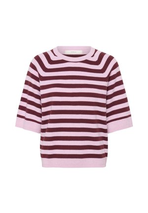 Kurzärmeliges Stricktop mit horizontalen pinkfarbenen und dunkelroten Streifen sowie einem abgerundeten Ausschnitt.