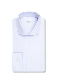 Chemise de costume bleu clair texturée avec col large et poignets à boutons, soigneusement pliée sur un fond blanc.