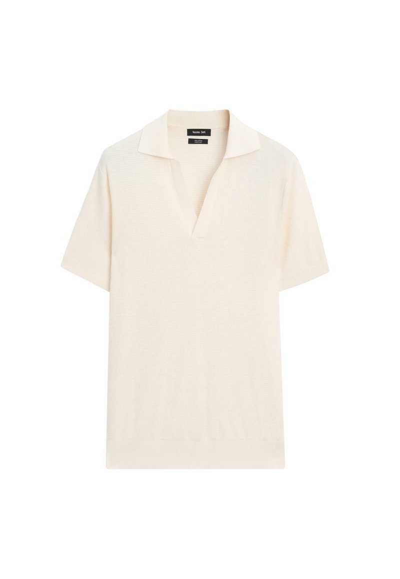 Kortærmet polo-shirt i cremefarvet strikket stof med en tekstureret overflade, der har en klassisk krave og en afslappet pasform.