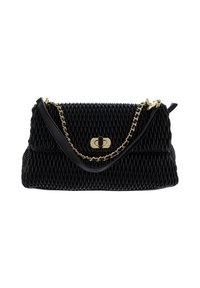 Borsa nera testurizzata con design trapuntato, dotata di tracolla a catena color oro e chiusura a fibbia sul davanti. Accenti neri lisci.