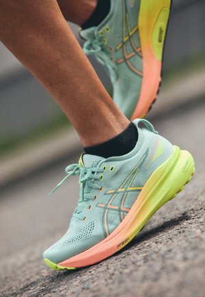 Scarpe da corsa su strada - mint