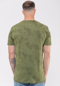 Paradiso Clothing DAY GAS MASK DIP DYE - Print T-shirt - green