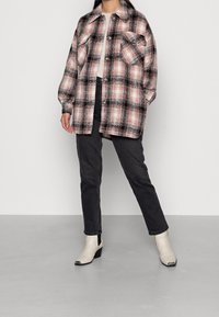 Vero Moda Cappotto corto - light pink
