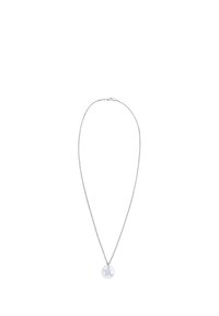Sølv halskæde med en tynd kæde og en rund vedhæng med Skorpionens symbol indgraveret i midten. Glat tekstur og slankt design.