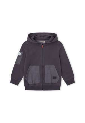 Sudadera con capucha para niños de color gris oscuro con cremallera, dos bolsillos delanteros, capucha, puños acanalados y un pequeño parche en el bolsillo de la manga izquierda.
