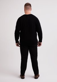 CASH-MERE Sweter