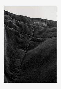 Ausgewählt, black