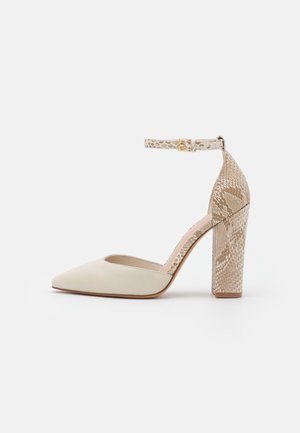 Escarpins à talons hauts - off-white
