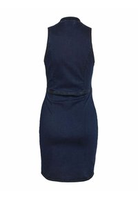 Temna denim obleka brez rokavov s prilegajočim krojem, visokim ovratnikom in vidnimi šivi ob šivih in pasu.