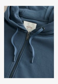 Unausgewählt, steel blue