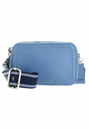 Sac bandoulière rectangulaire en cuir bleu avec des finitions dorées, sangle réglable à rayures bleu marine et bleu clair, logo Ted Baker sur le devant.
