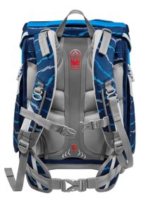 Multifarbener Rucksack mit einem blauen und grauen Design, gepolsterten Trägern, verstellbaren Schnallen und einem oberen Griff für einfaches Tragen.