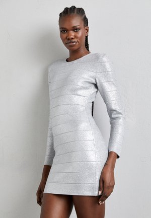 DISCO CREW NECK DRESS - Koktejlové šaty / šaty na párty - met silver