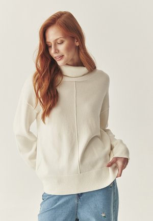 AKEMI - Svetrík - off white