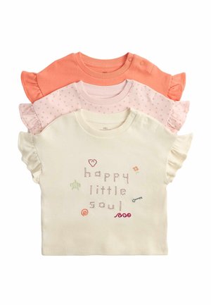 Drei kurzärmelige Baby-Oberteile mit Rüschenärmeln in Creme, Rosa mit kleinen Punkten und Koralle; das cremefarbene Oberteil ist mit "happy little soul" bestickt.