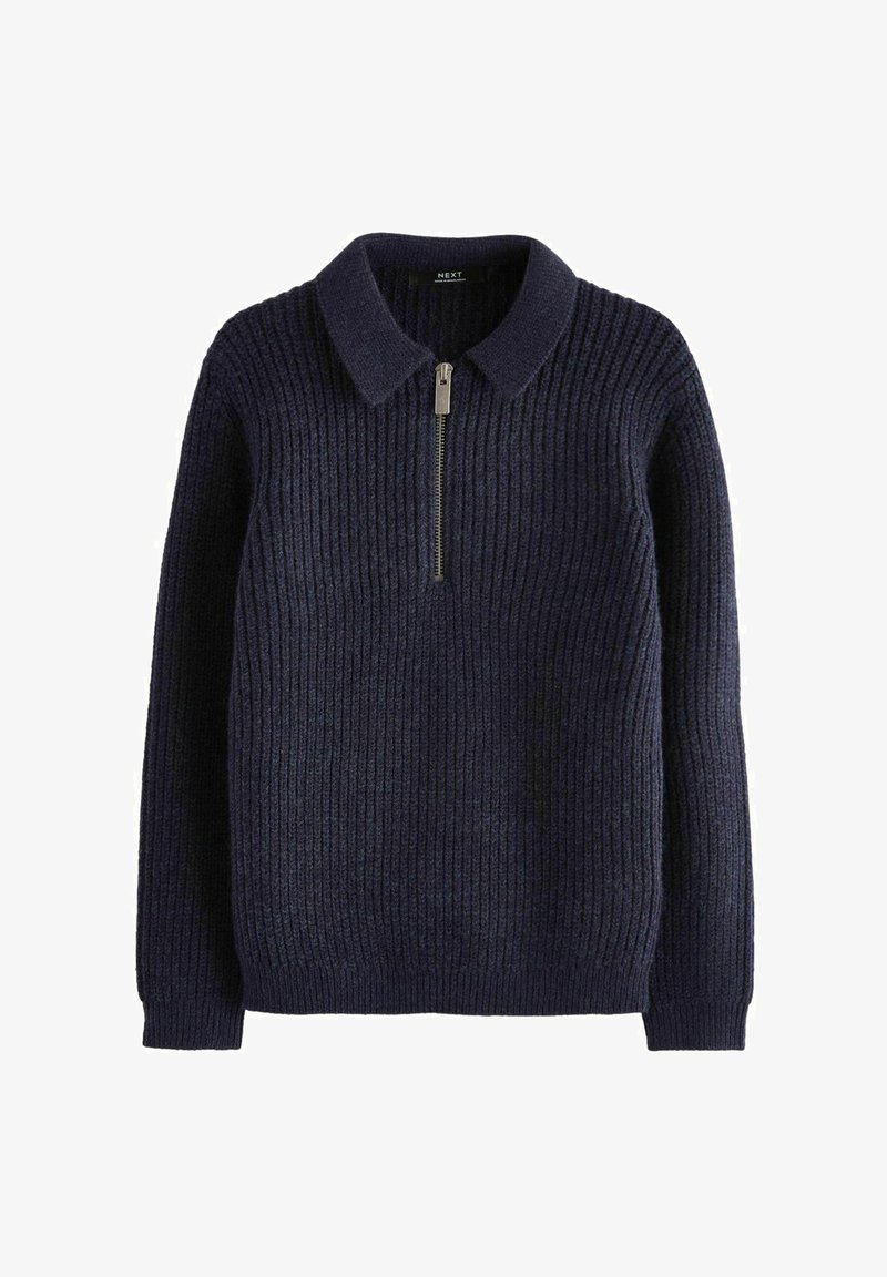 Sötétkék kötött pulóver bordázott felülettel, gallérral és rövid cipzárral a nyaknál. Hosszú ujjak és laza szabás jellemzi.