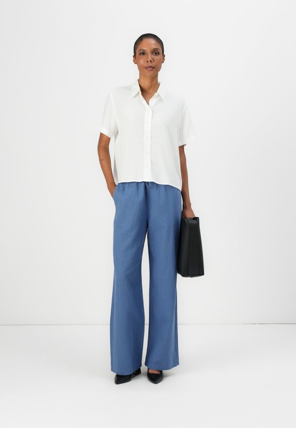 WOVEN BLOUSE - Button-down blouse3