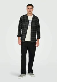 Only & Sons ONSGUDMUND CHECKED SHIRT - Camisa - jet black