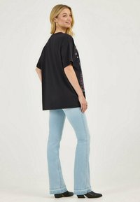 Wrangler TEE - T-shirt med print - black_beauty