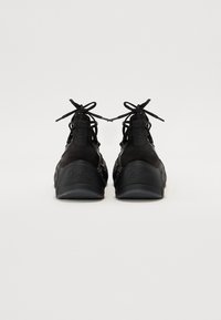 Thumbnail Image 3