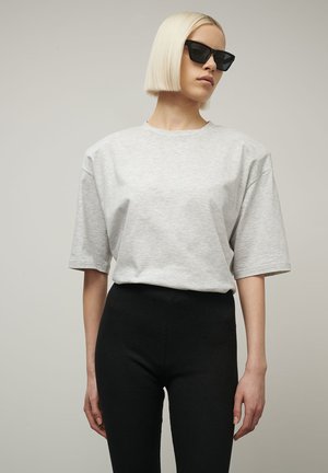 DRIFT 5 - Základné tričko - grey