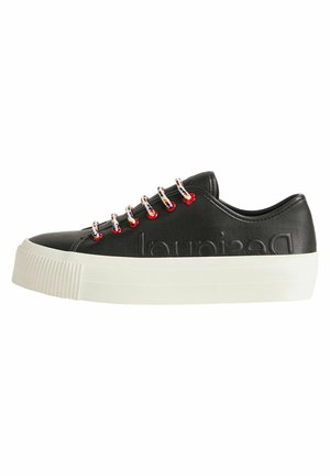 Trainers - black