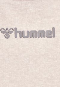 Hummel HMLZANDRA - T-shirt - bas - pumice stone melange