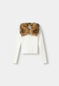 Vit ribbade cardigan med en krage av brun syntetisk päls, dragkedjestängning och långa ärmar. Den korta designen ger en unik silhuett.