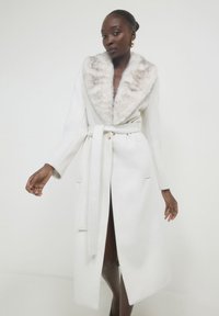 Calliope LUNGO - Cappotto classico - bianco