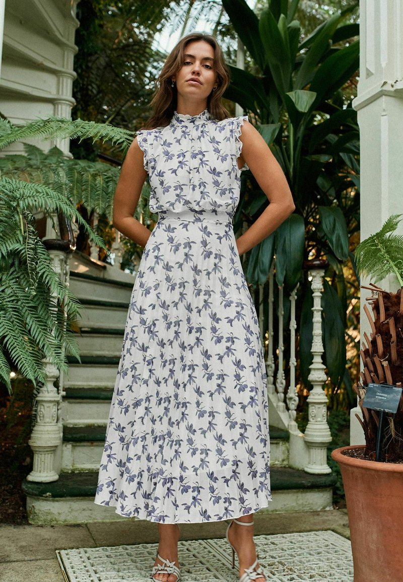 Next KEW COLLECTION  PLEATED RUFFLE  REGULAR FIT - Vardagsklänning - white and navy floral
