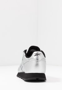 Reebok Classic Baskets basses - silver-coloured
