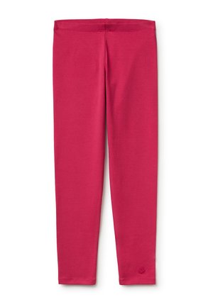 Leggings aderenti rosa acceso con orlo cucito e piccolo logo ricamato vicino al fondo della gamba sinistra.