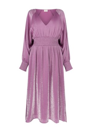 Lavendel jurk met een V-hals, lange wijdvallende mouwen en een gerimpelde taille. Gemaakt van glanzende, gestructureerde stof die tot halverwege de kuit valt.