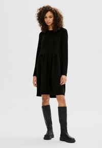 Selected Femme LANGÄRMELIGES - Denní šaty - black